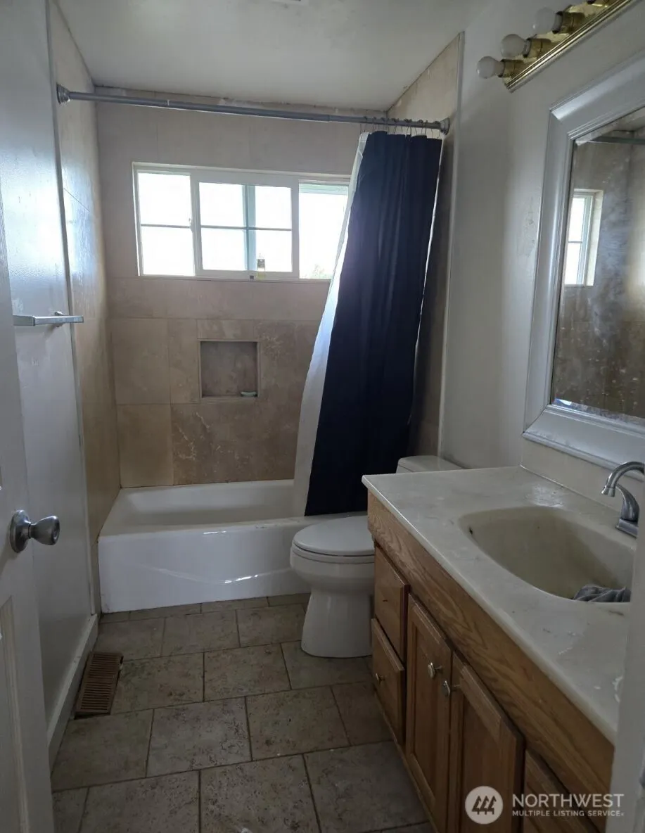 4140 NE 11th Street , Renton, WA 98059