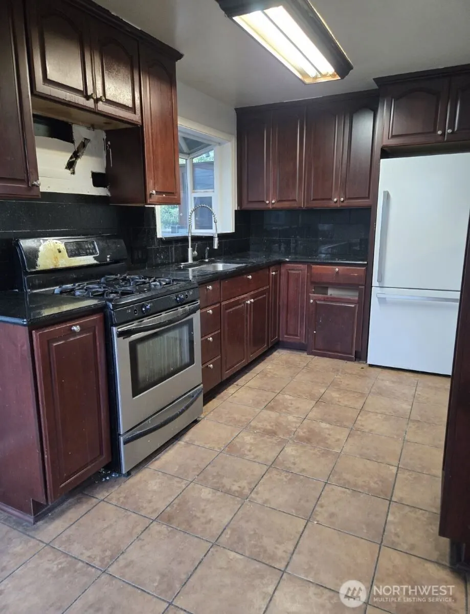 4140 NE 11th Street , Renton, WA 98059