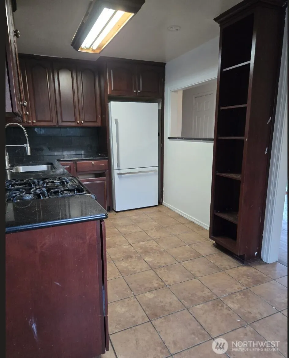 4140 NE 11th Street , Renton, WA 98059