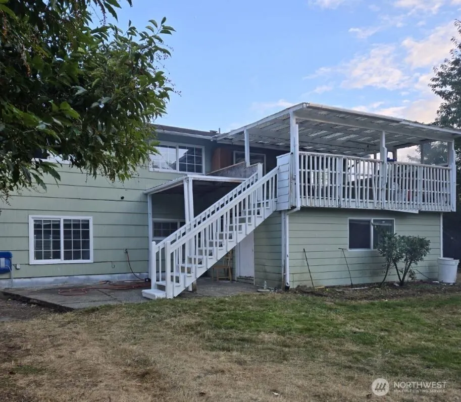 4140 NE 11th Street , Renton, WA 98059