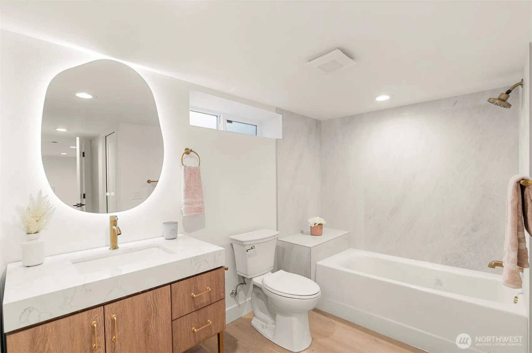 706 N 67th Street , Seattle, WA 98103