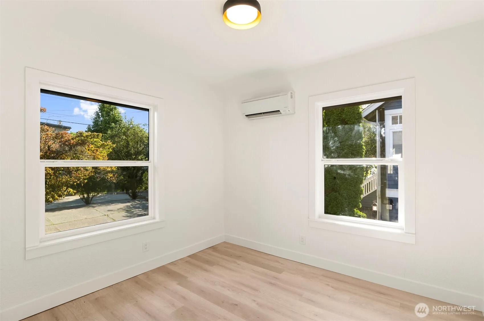 706 N 67th Street , Seattle, WA 98103