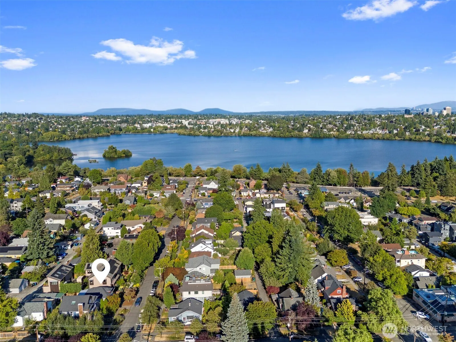 706 N 67th Street , Seattle, WA 98103