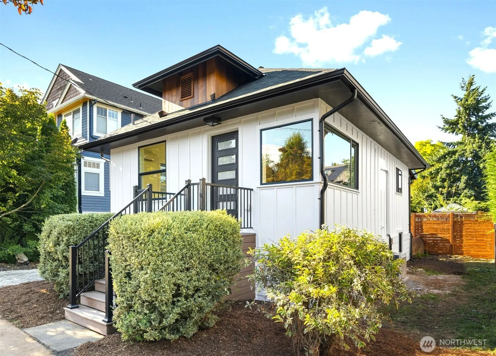 706 N 67th Street , Seattle, WA 98103