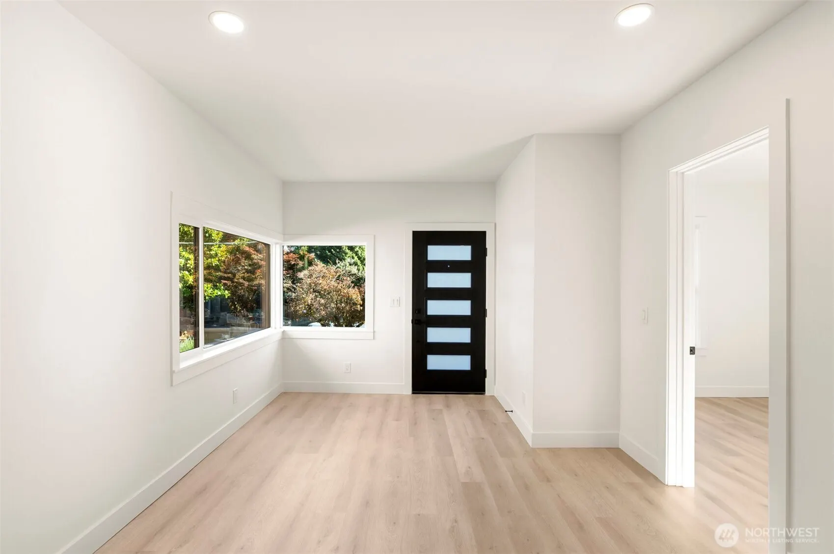 706 N 67th Street , Seattle, WA 98103