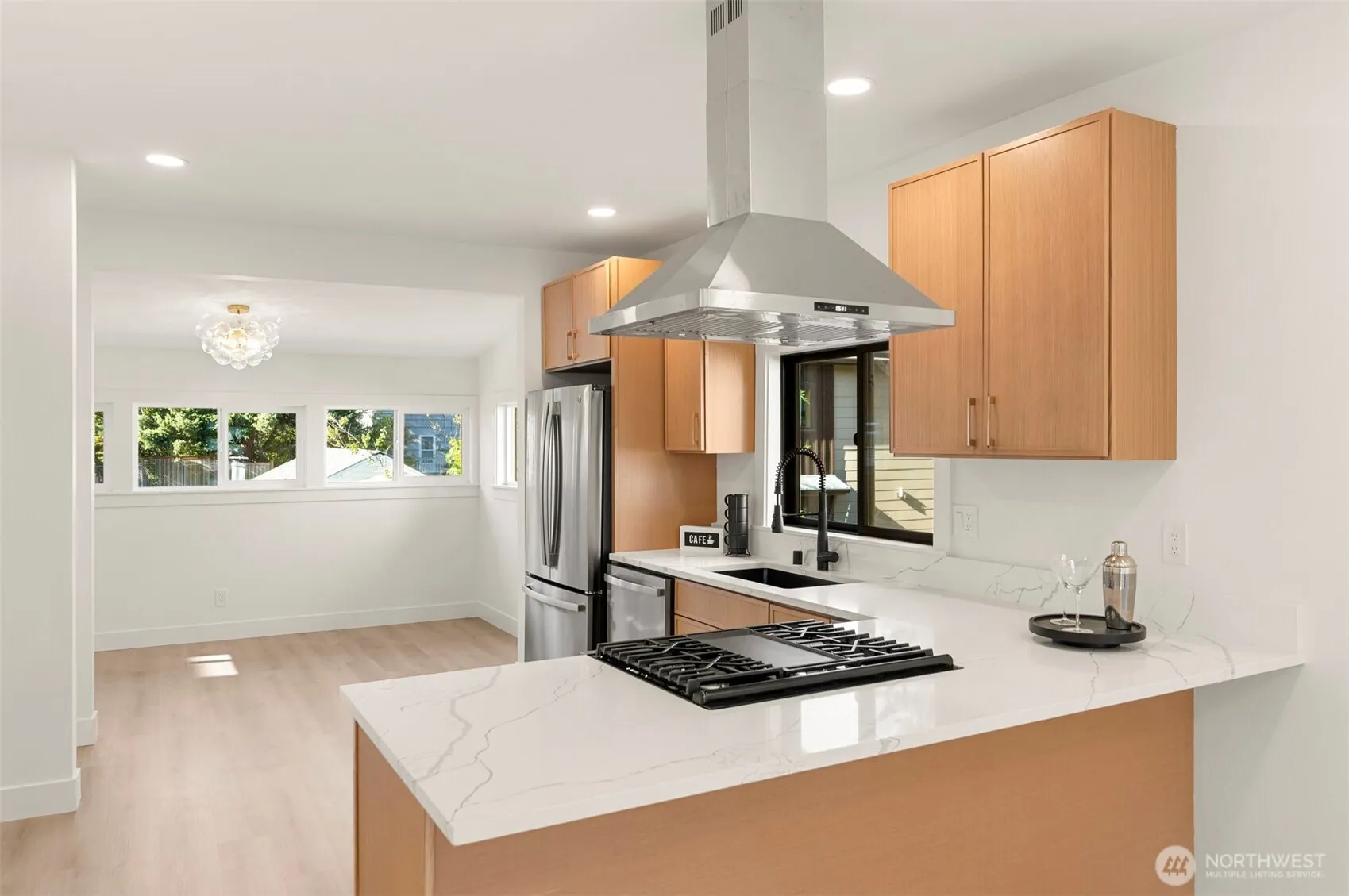 706 N 67th Street , Seattle, WA 98103