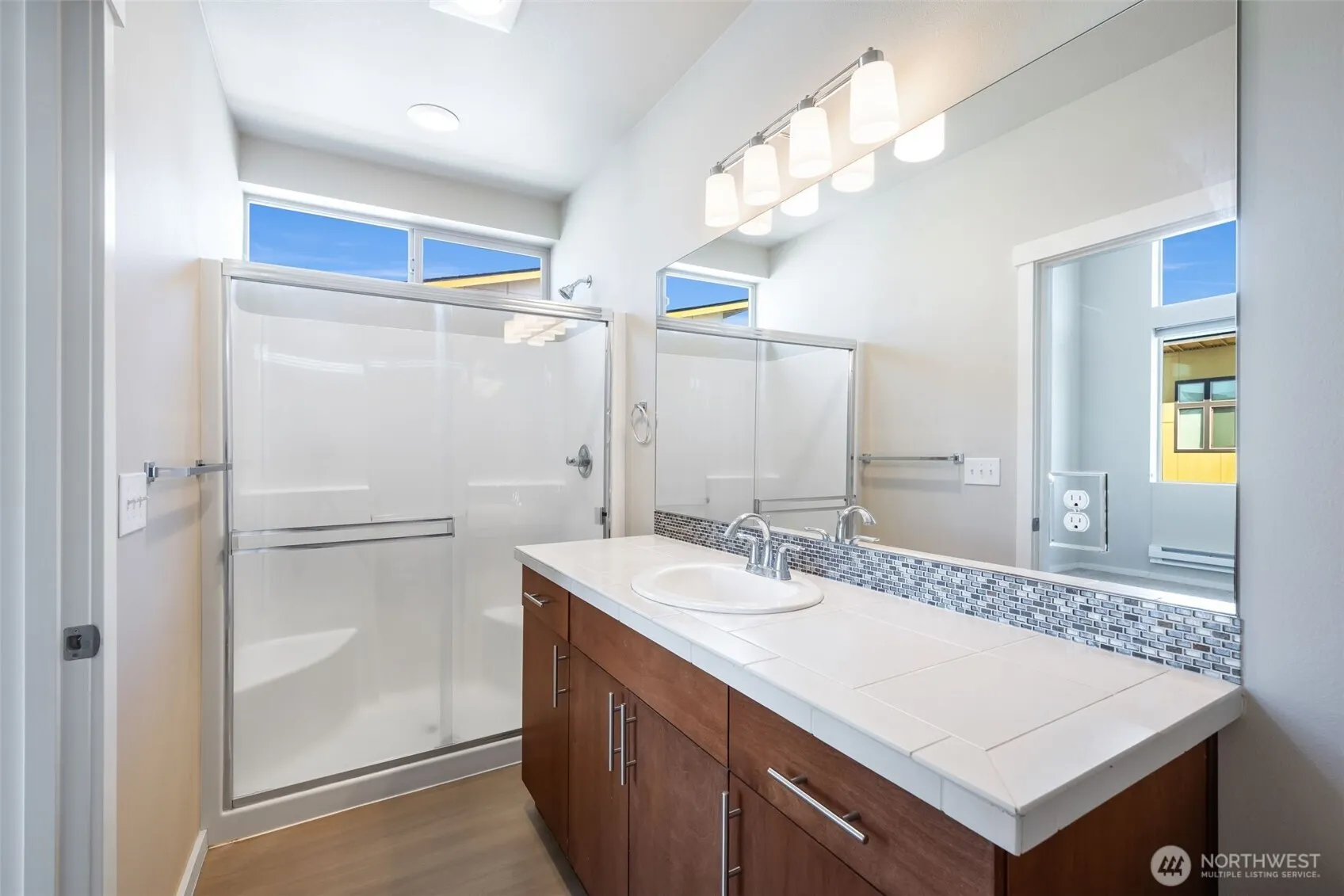 336 CHELAN Avenue NE, Renton, WA 98059