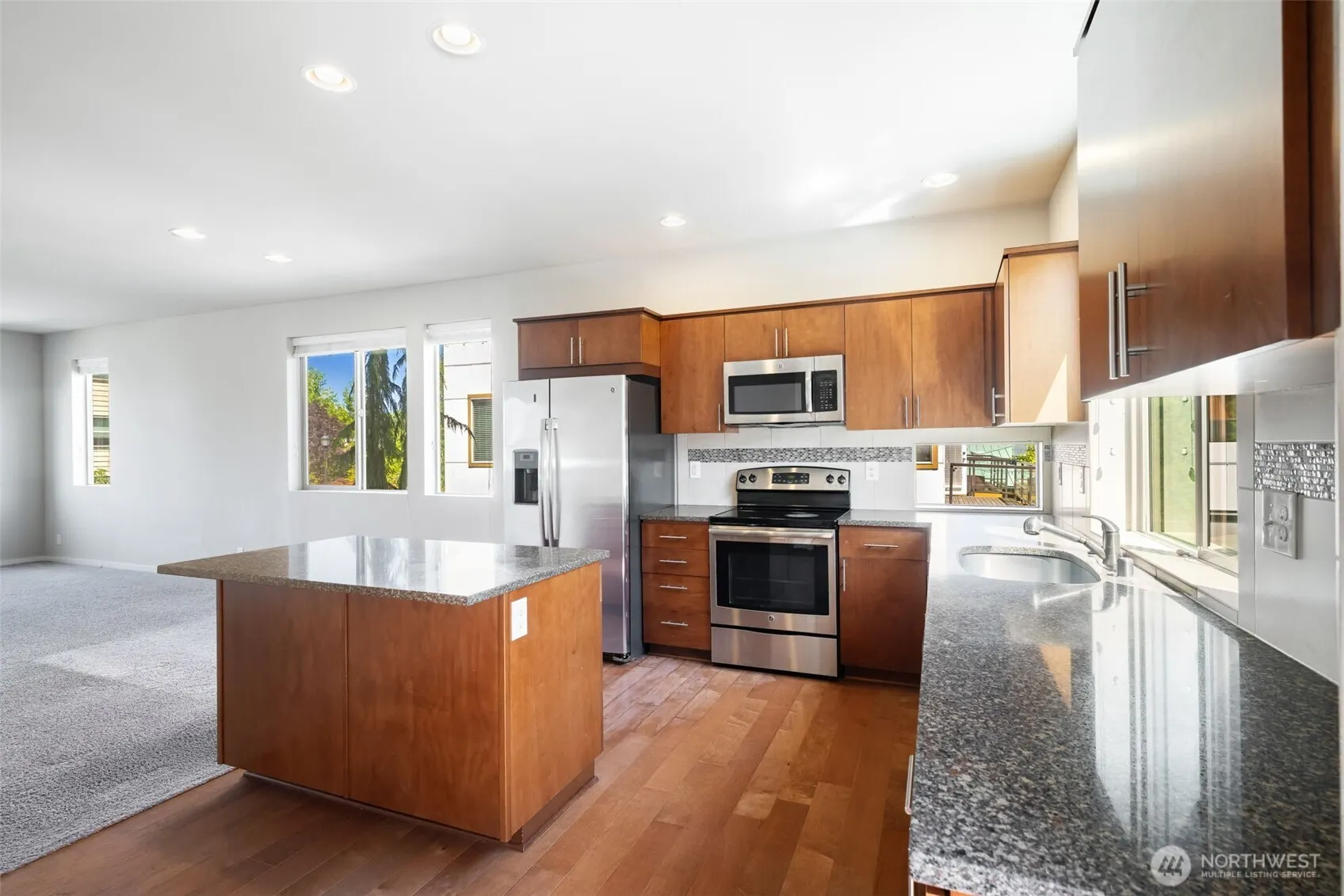 336 CHELAN Avenue NE, Renton, WA 98059