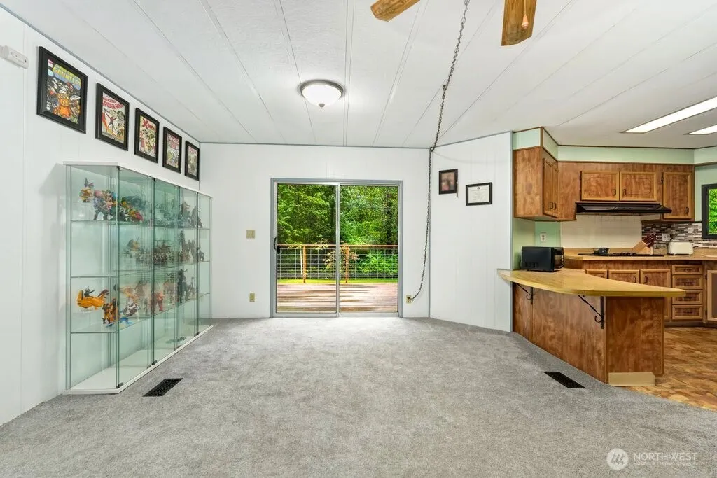 10427 SE 229th Street , Woodinville, WA 98077