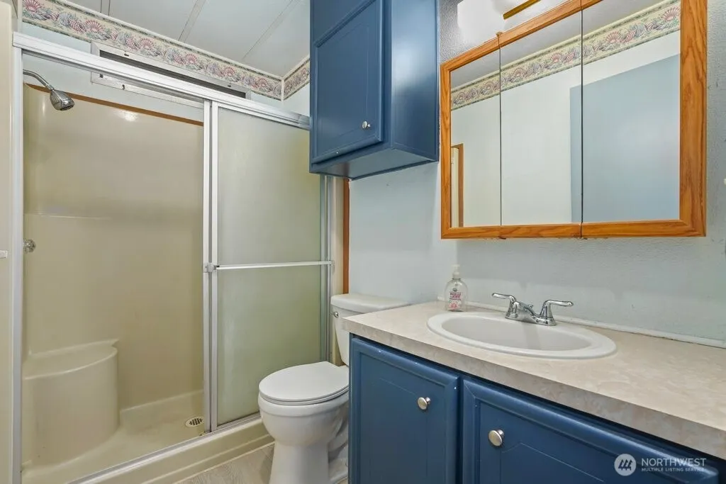 10427 SE 229th Street , Woodinville, WA 98077