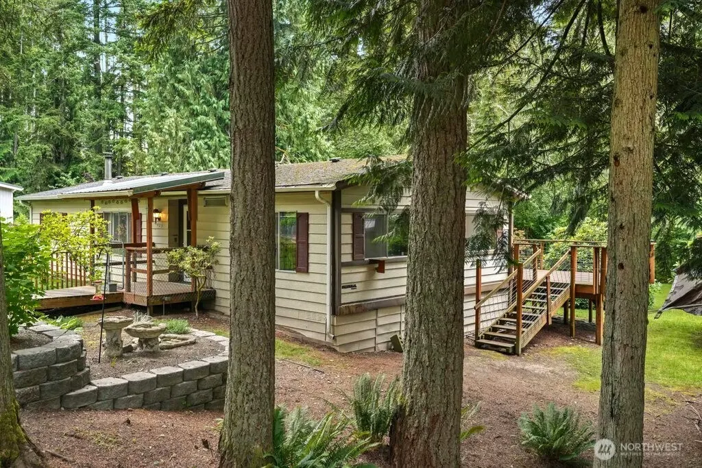 10427 SE 229th Street , Woodinville, WA 98077