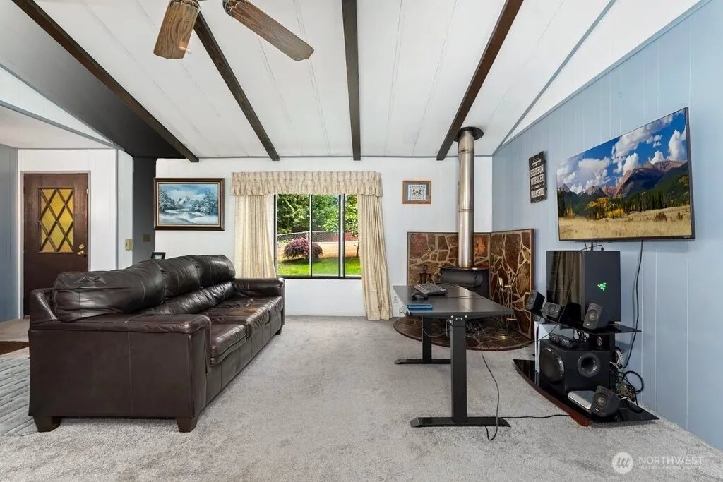 10427 SE 229th Street , Woodinville, WA 98077