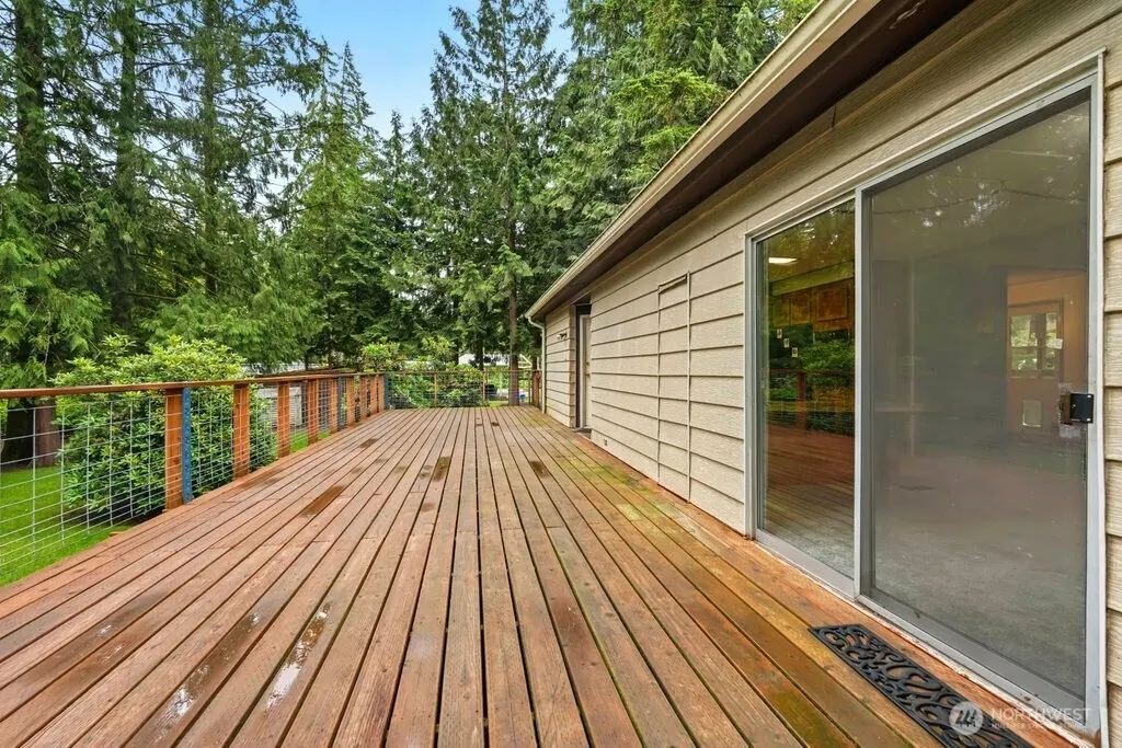 10427 SE 229th Street , Woodinville, WA 98077