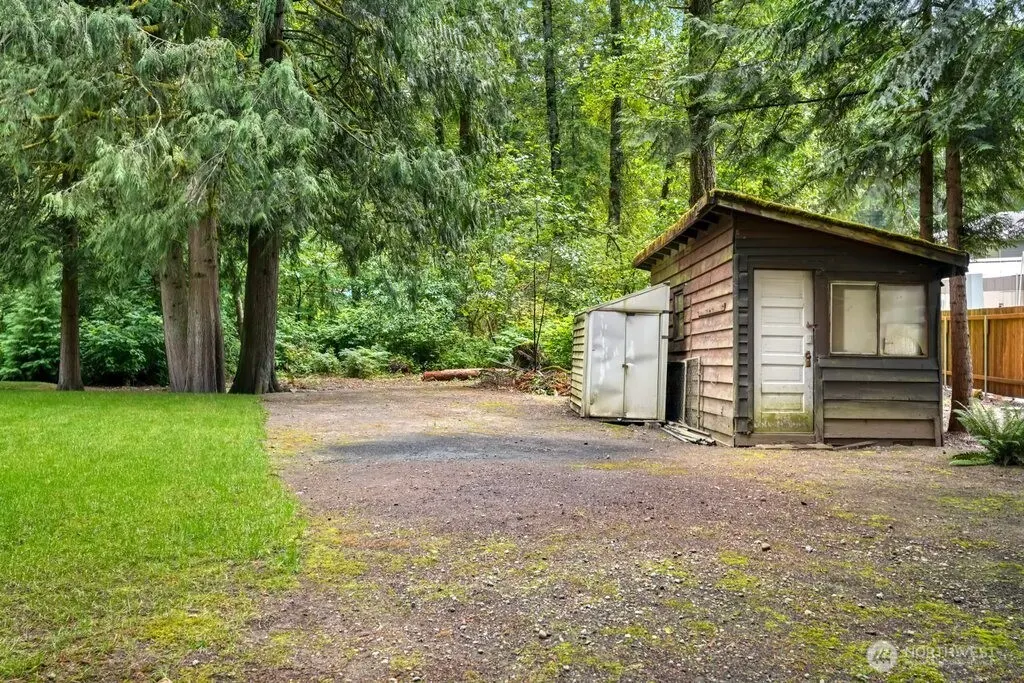 10427 SE 229th Street , Woodinville, WA 98077