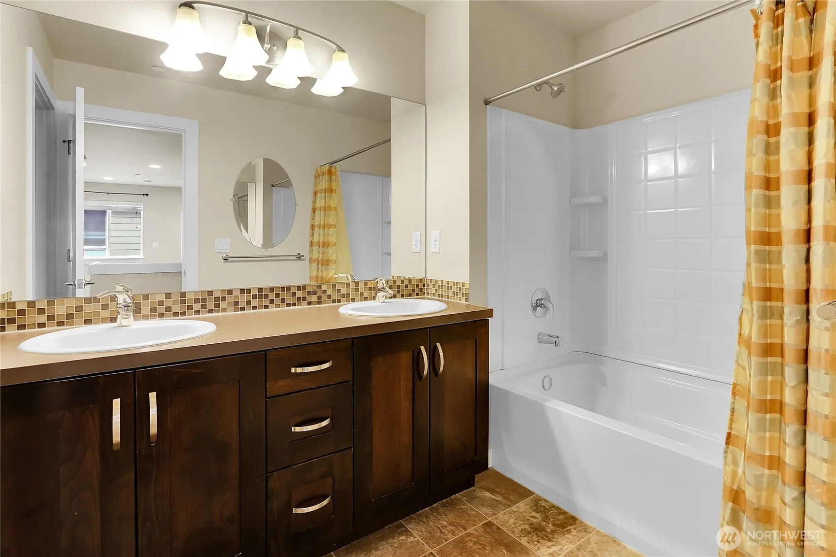 15796 SE 164th Place , Renton, WA 98058