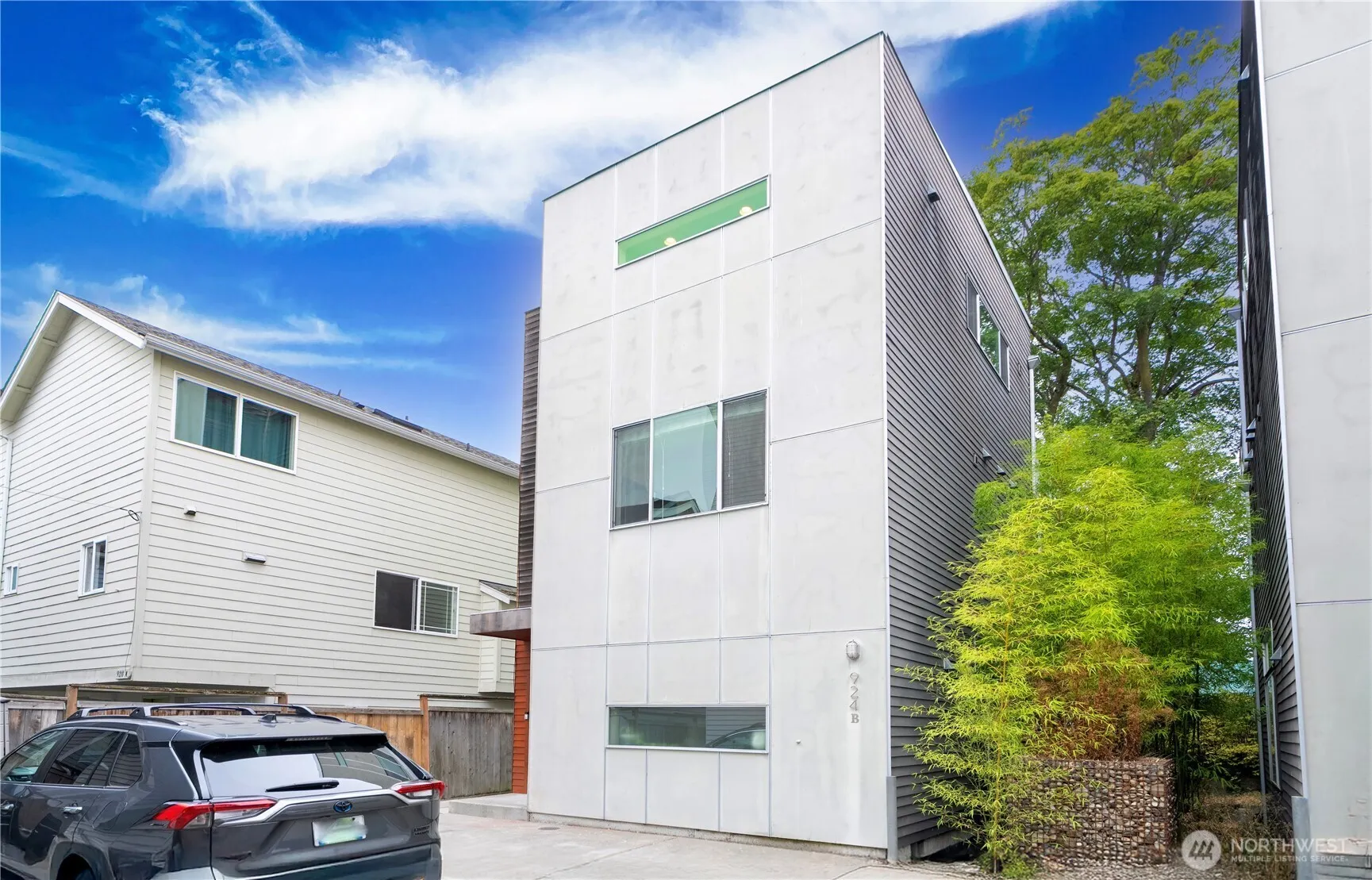 924 NW 52nd St #B, Seattle, WA 98107