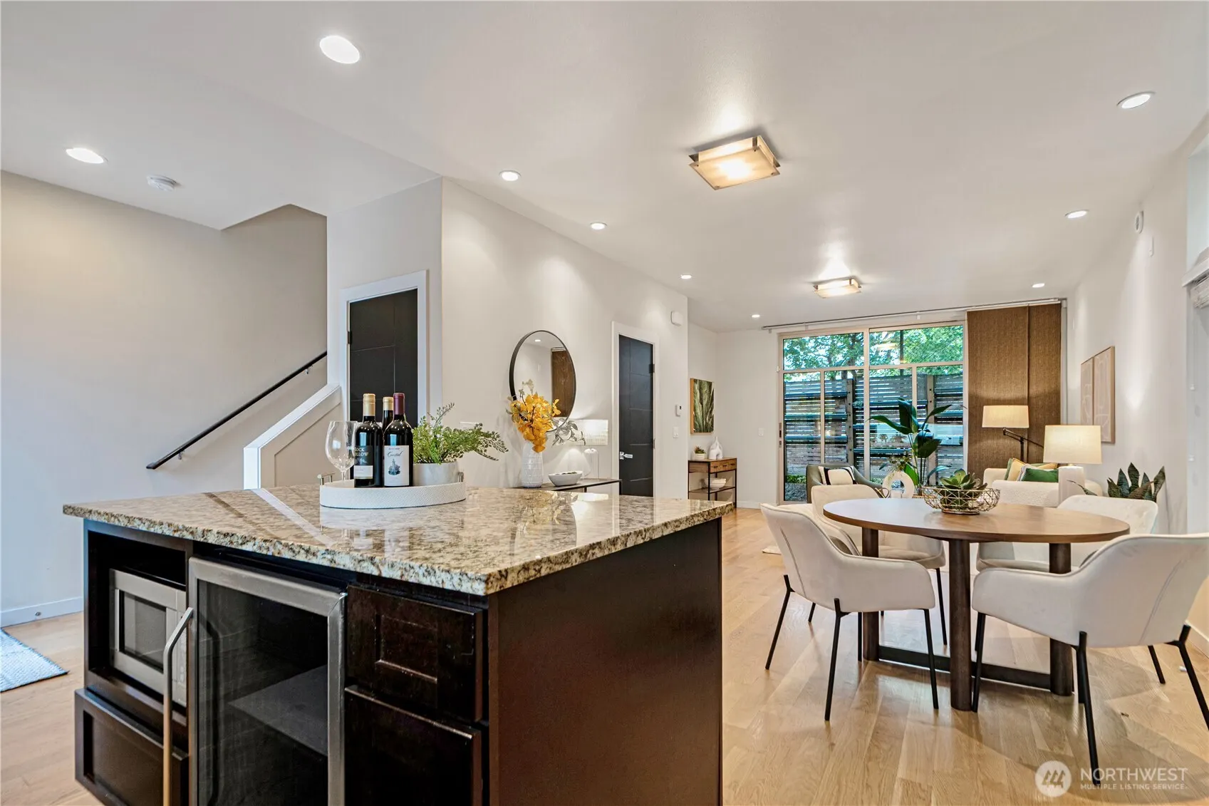 924 NW 52nd St #B, Seattle, WA 98107