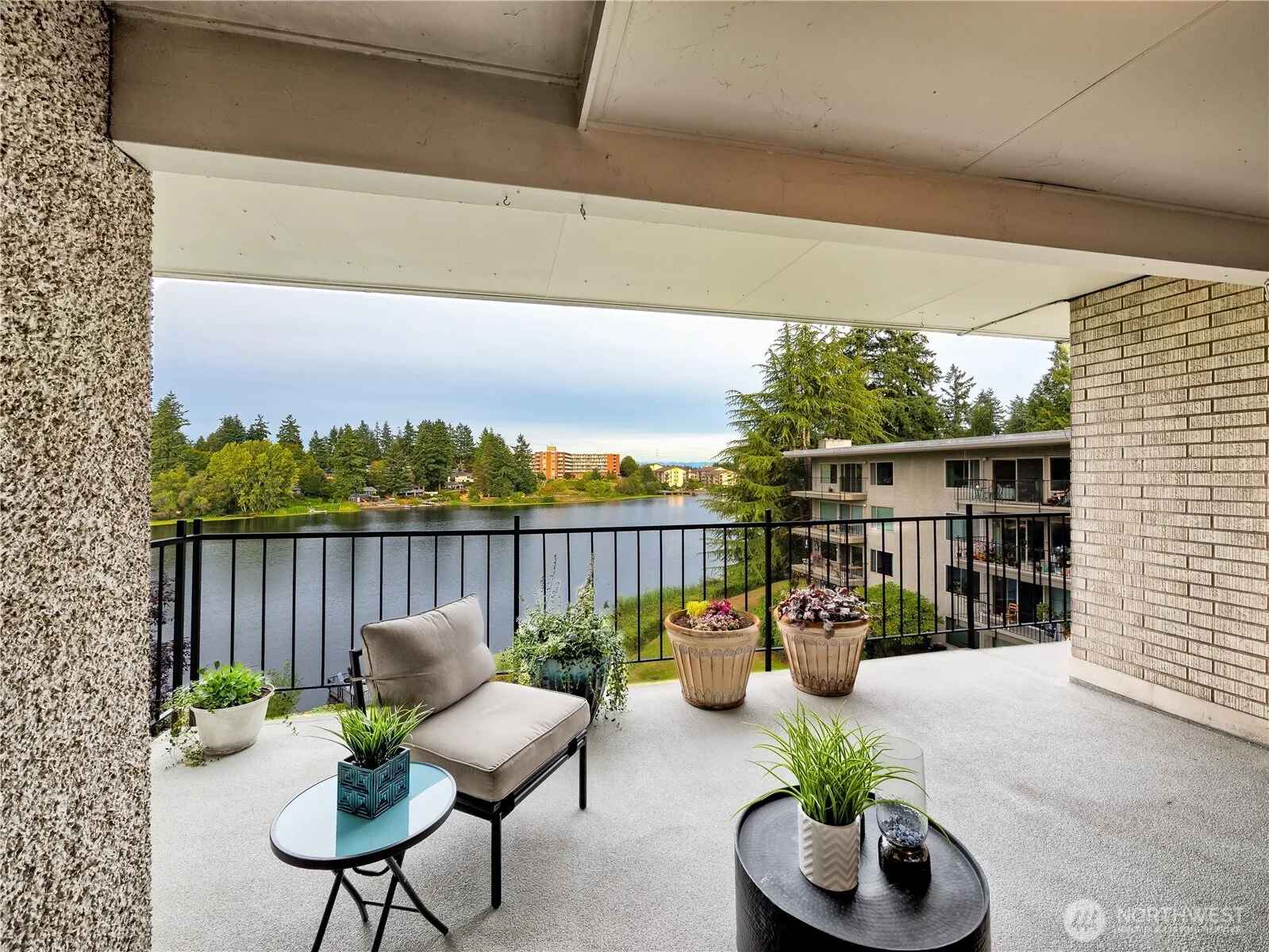 322 N 134th Street #401, Seattle, WA 98133