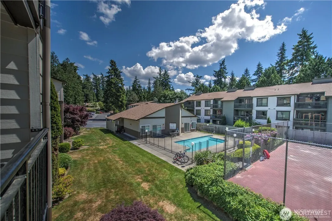 12933 127th Drive NE #205, Kirkland, WA 98034
