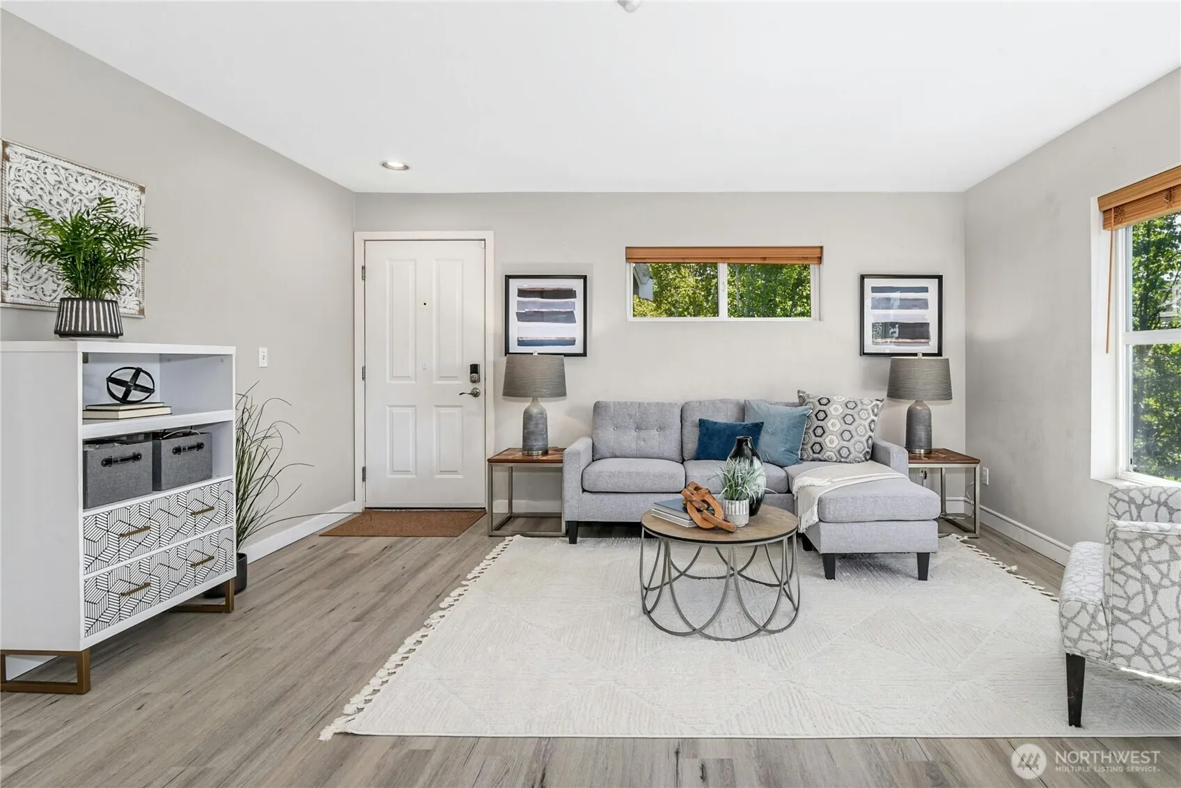 1698 25th Place NE #304, Issaquah, WA 98029