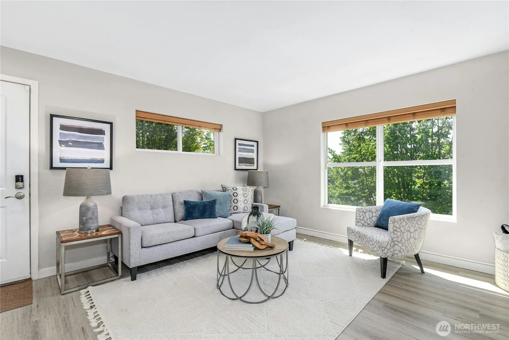 1698 25th Place NE #304, Issaquah, WA 98029