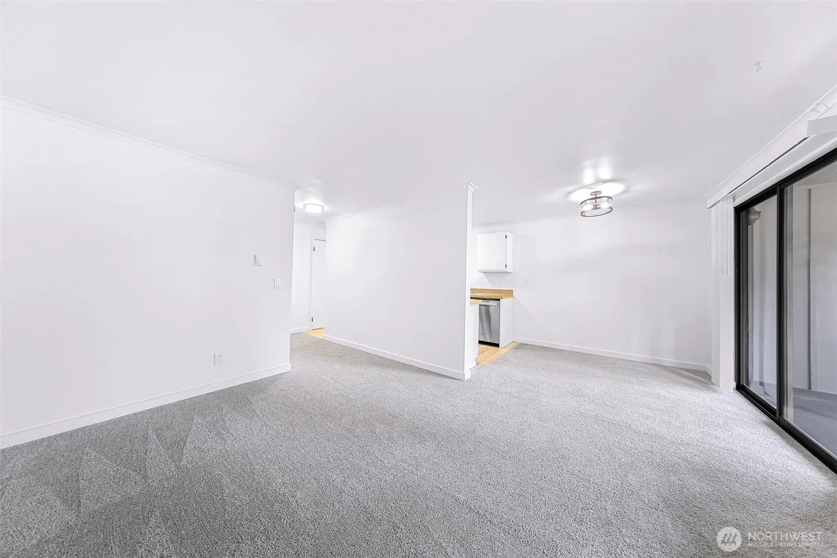 12516 NE 117th Place #C4, Kirkland, WA 98034