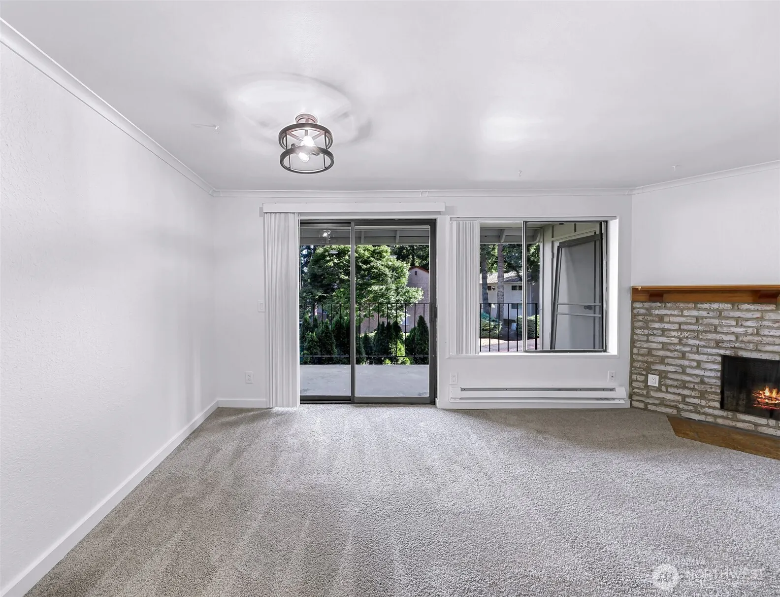 12516 NE 117th Place #C4, Kirkland, WA 98034