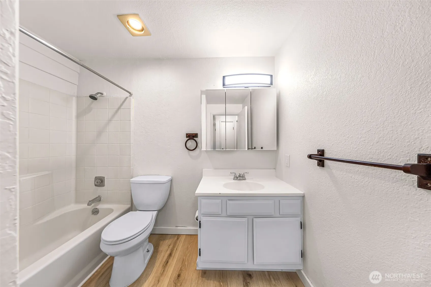 12516 NE 117th Place #C4, Kirkland, WA 98034