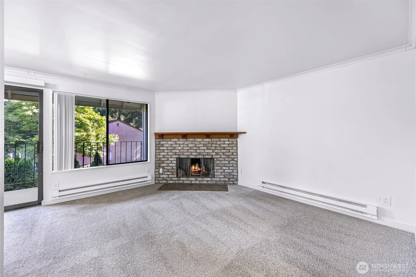 12516 NE 117th Place #C4, Kirkland, WA 98034