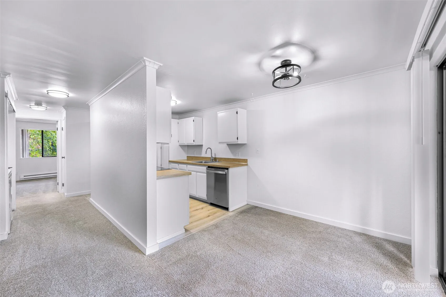 12516 NE 117th Place #C4, Kirkland, WA 98034