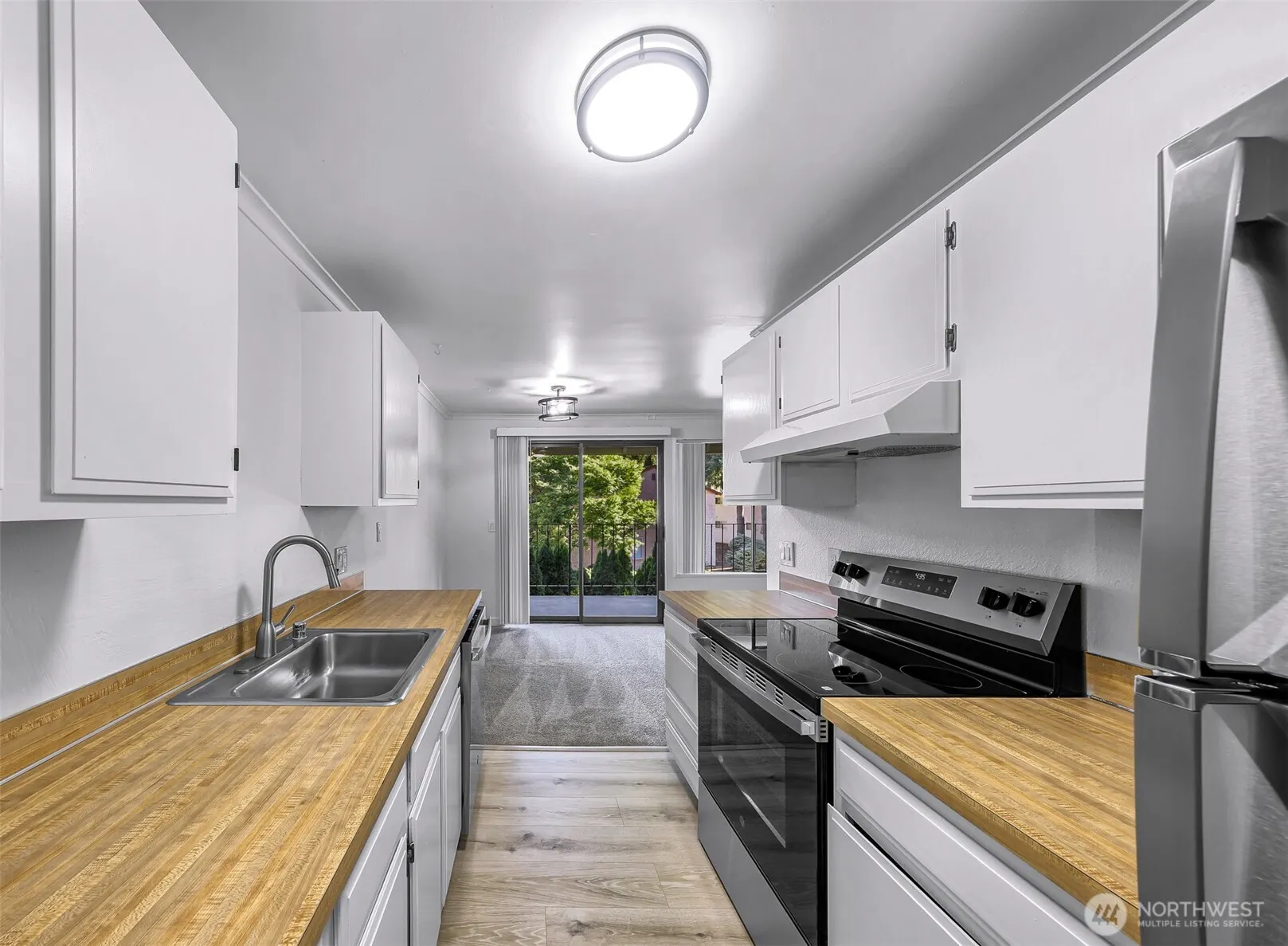 12516 NE 117th Place #C4, Kirkland, WA 98034