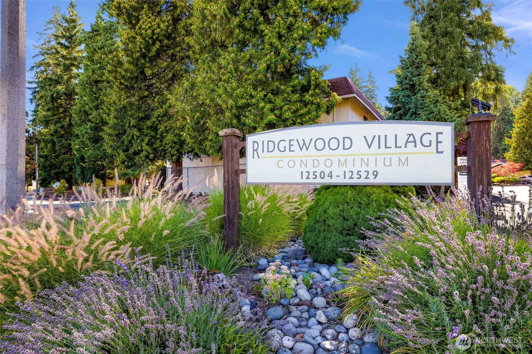 12516 NE 117th Place #C4, Kirkland, WA 98034