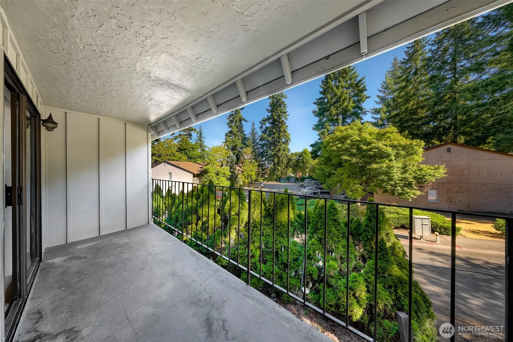 12516 NE 117th Place #C4, Kirkland, WA 98034