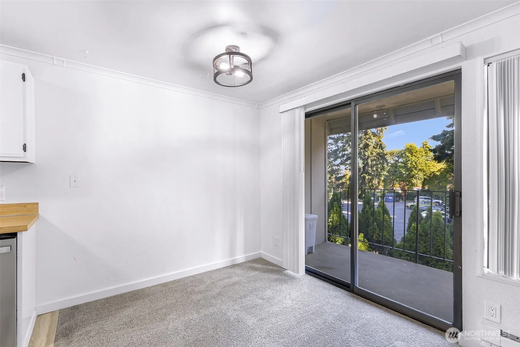 12516 NE 117th Place #C4, Kirkland, WA 98034