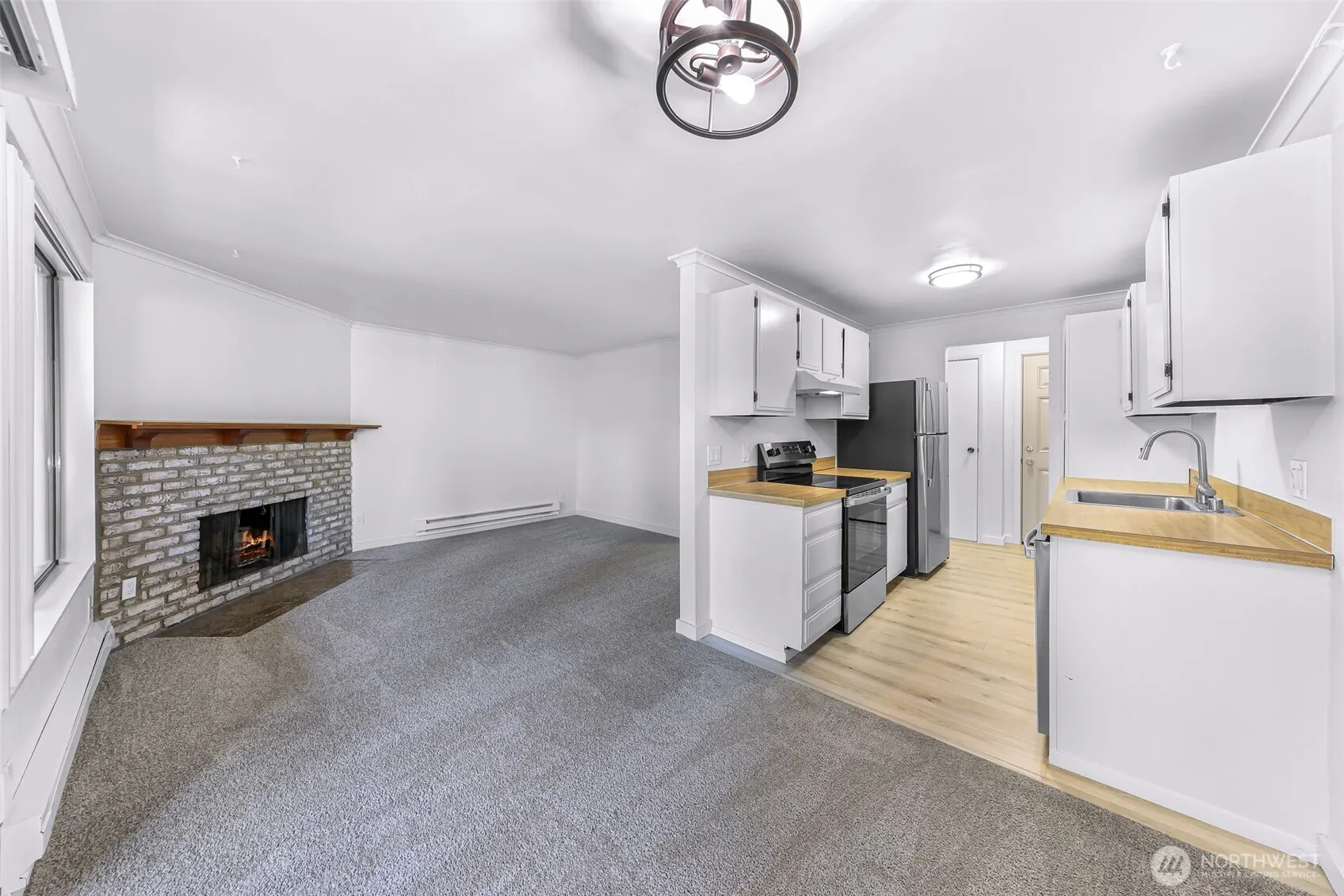12516 NE 117th Place #C4, Kirkland, WA 98034