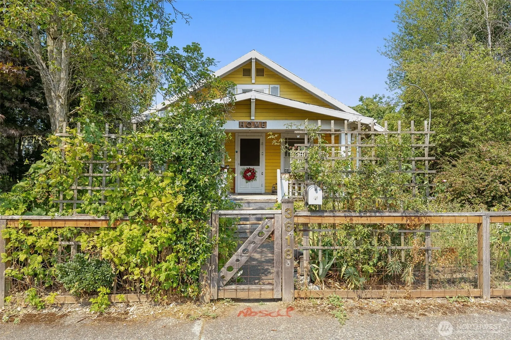 3618 S Charlestown Street , Seattle, WA 98144