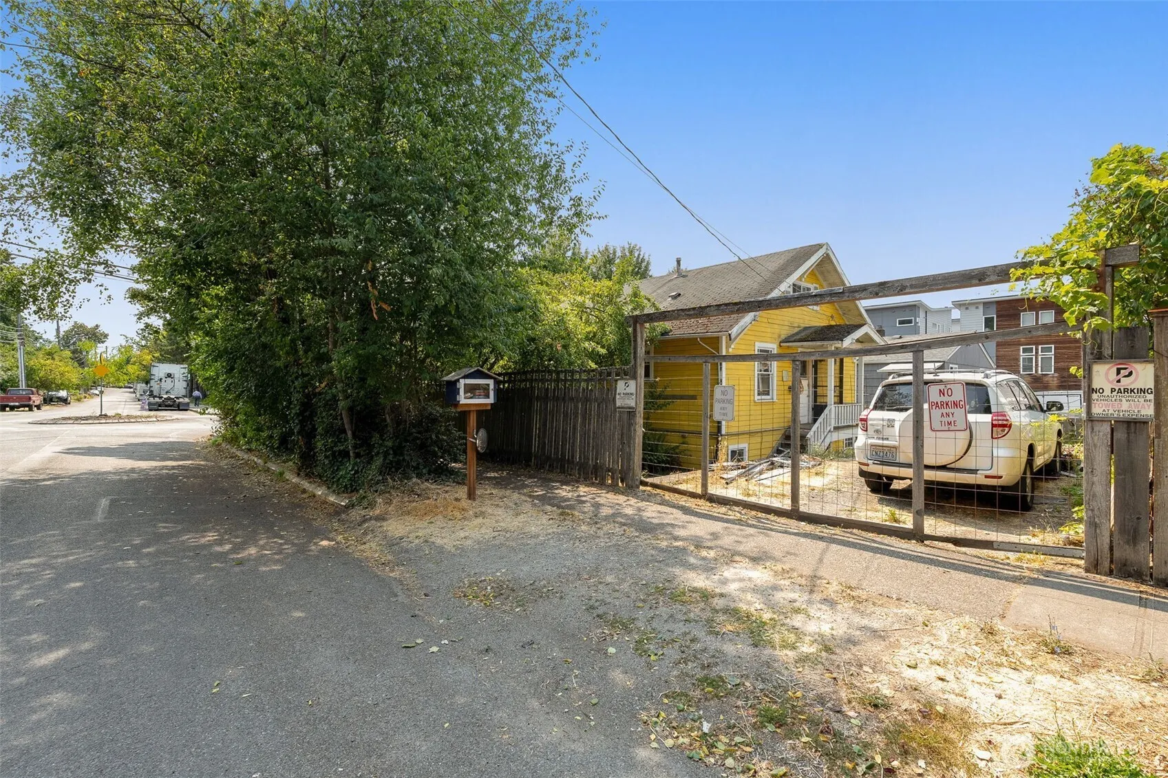 3618 S Charlestown Street , Seattle, WA 98144