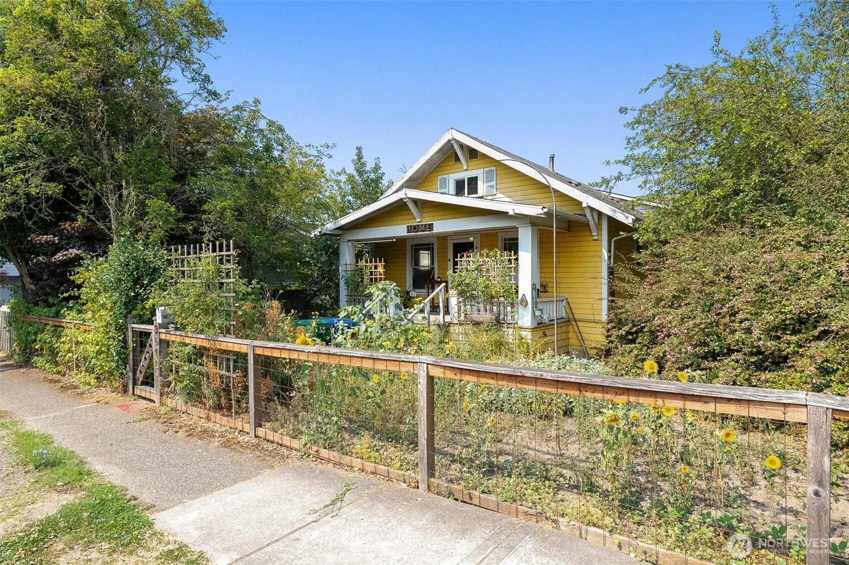 3618 S Charlestown Street , Seattle, WA 98144