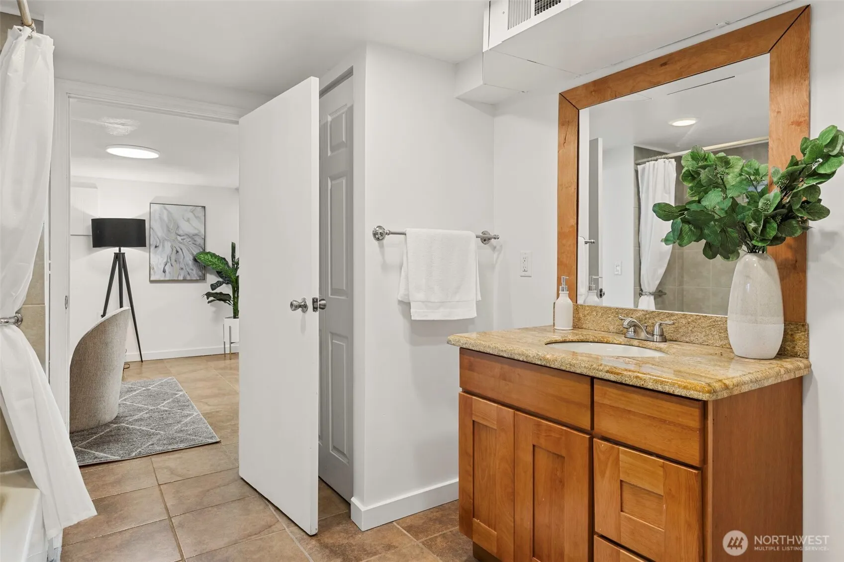 11424 69th Place S, Seattle, WA 98178