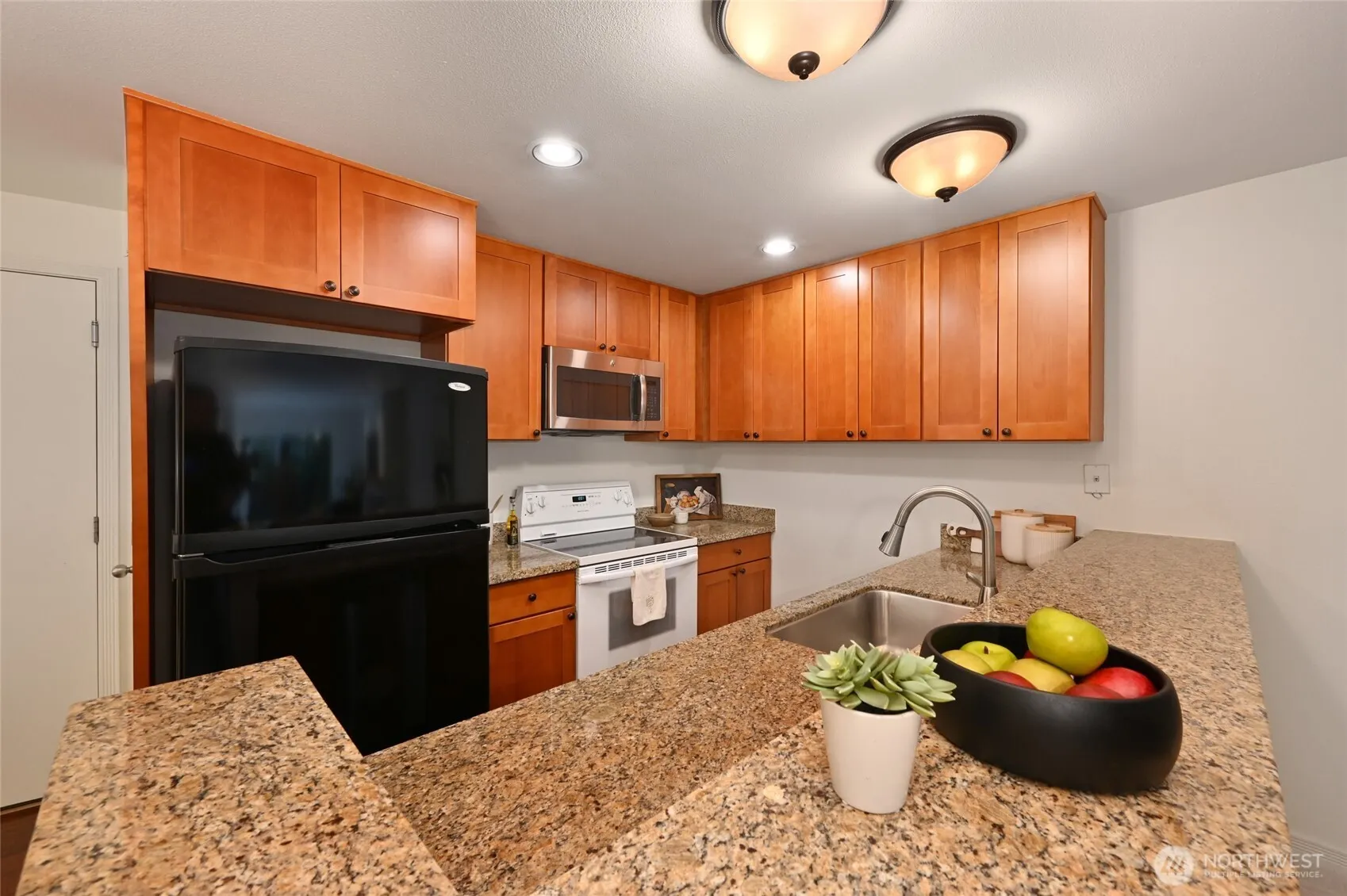 4309 34th Avenue W #101, Seattle, WA 98199