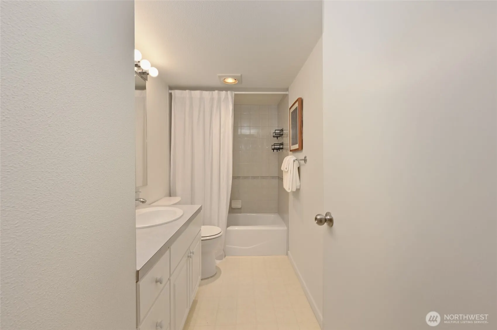 4309 34th Avenue W #101, Seattle, WA 98199
