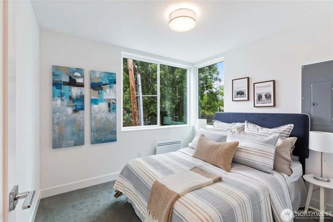 16 Etruia Street #B, Seattle, WA 98109