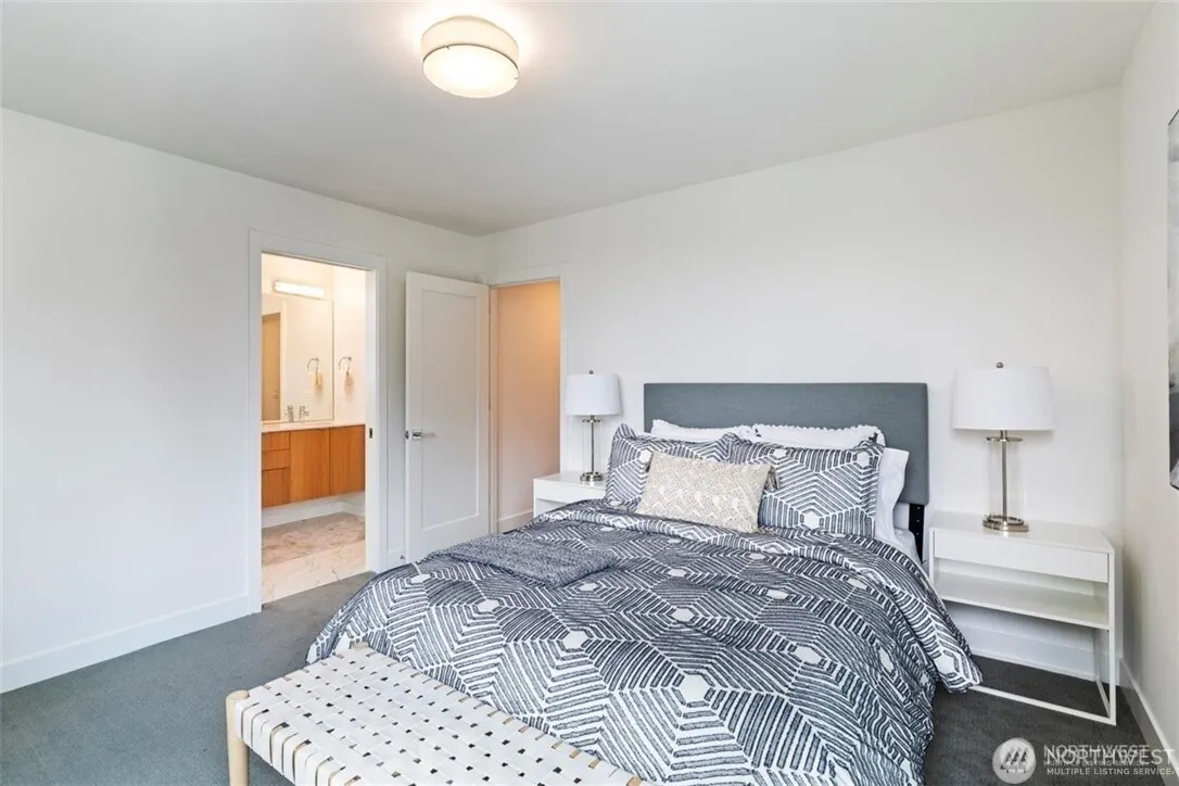 16 Etruia Street #B, Seattle, WA 98109