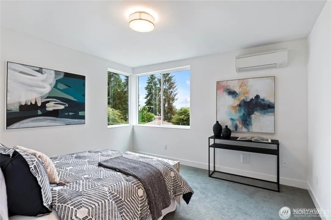 16 Etruia Street #B, Seattle, WA 98109