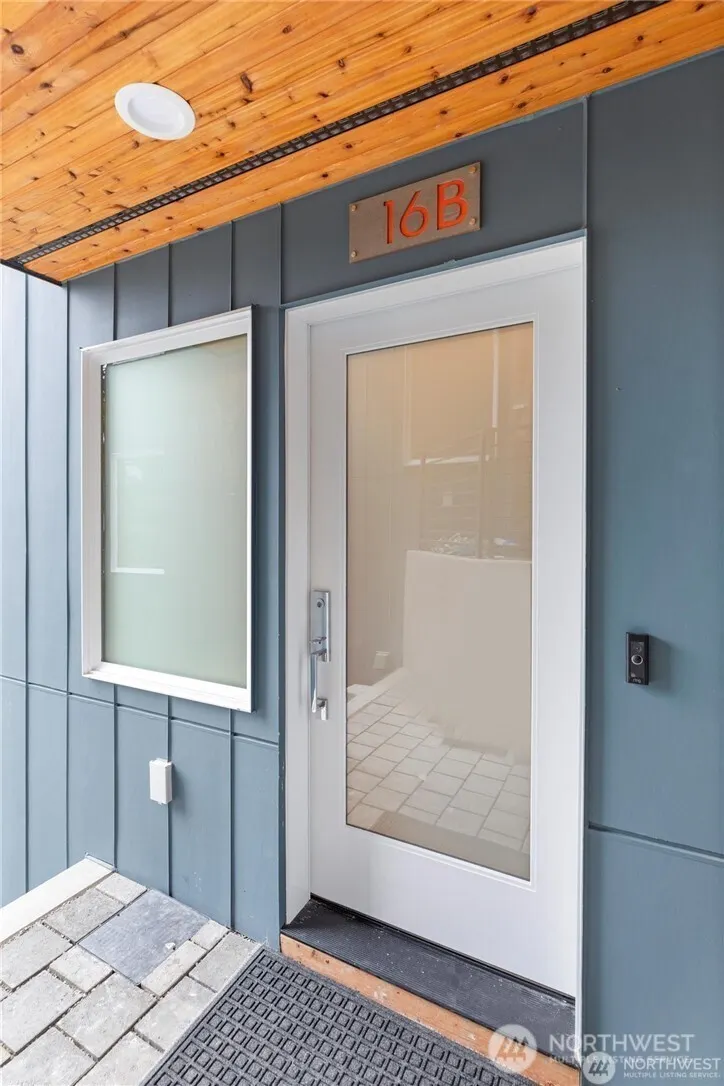 16 Etruia Street #B, Seattle, WA 98109