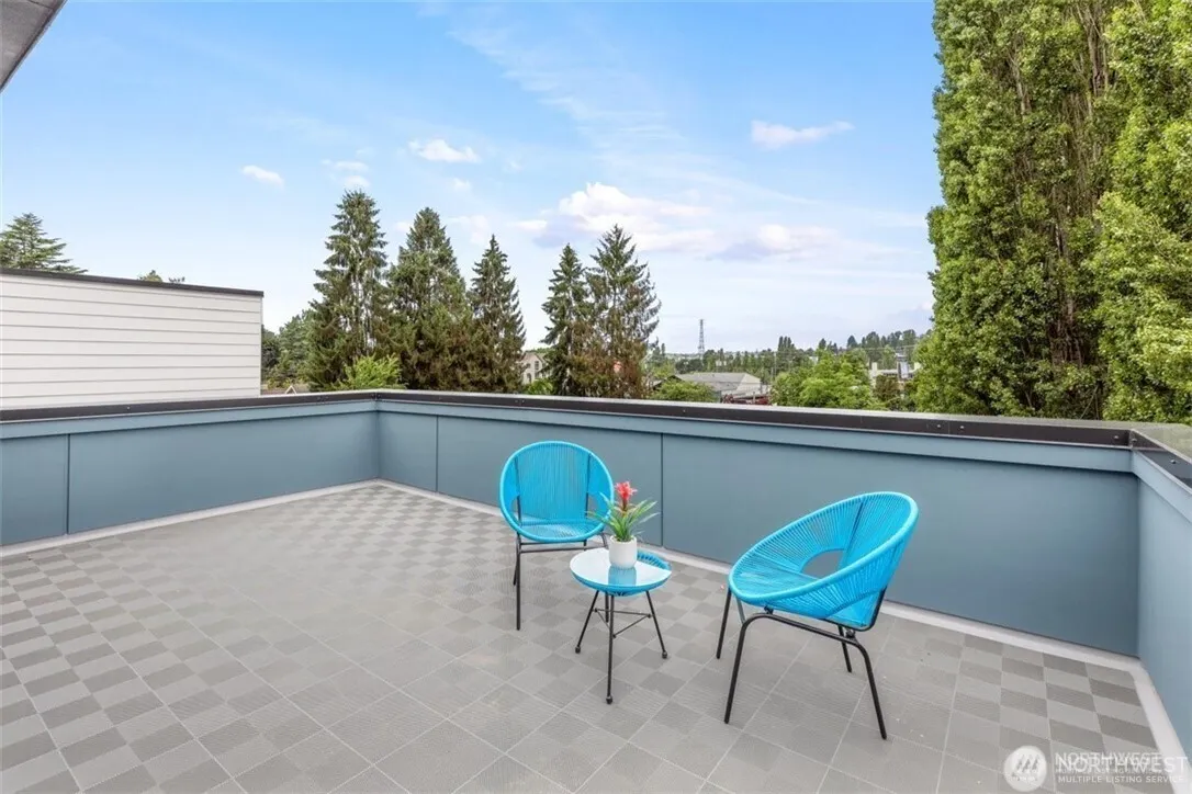 16 Etruia Street #B, Seattle, WA 98109