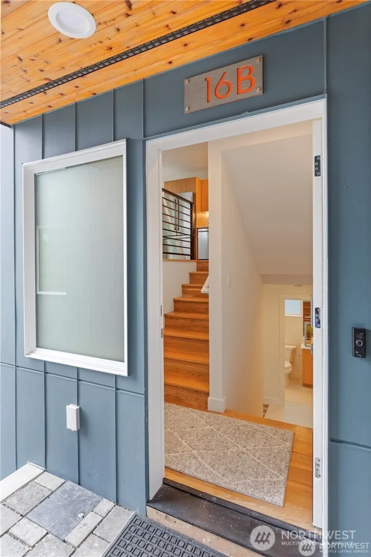 16 Etruia Street #B, Seattle, WA 98109