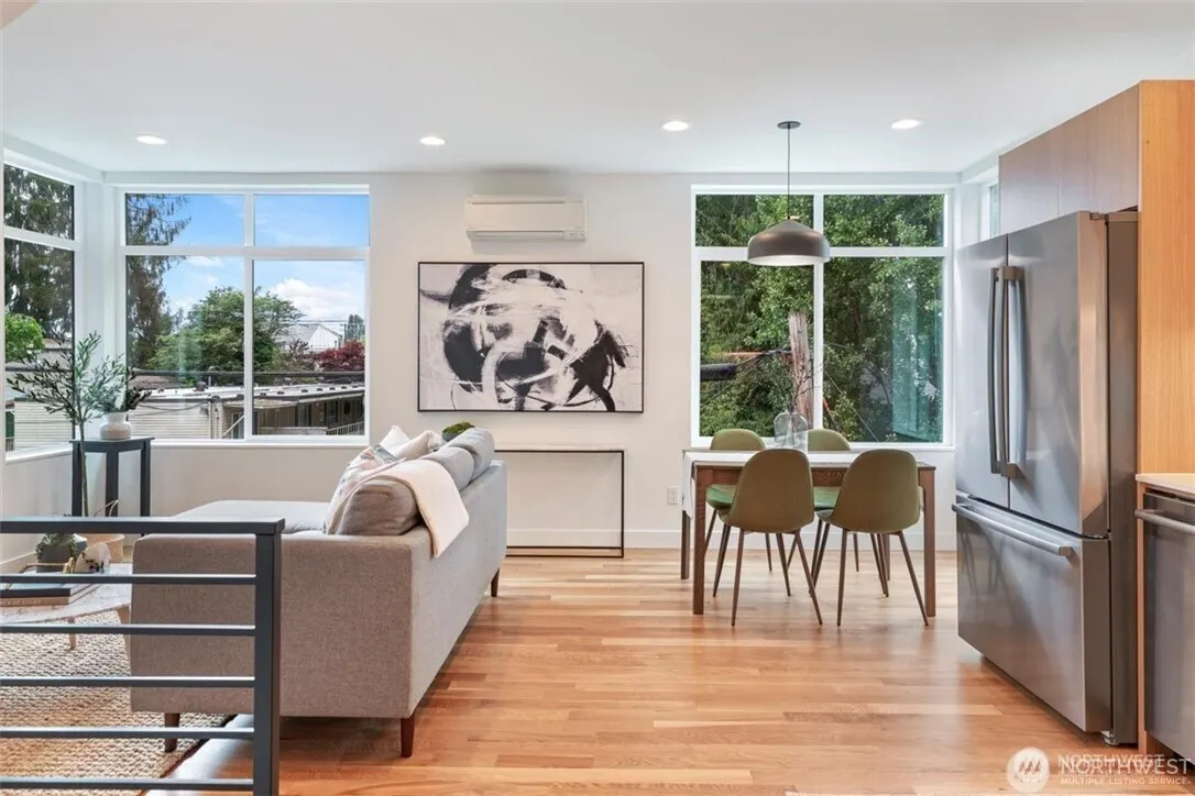 16 Etruia Street #B, Seattle, WA 98109