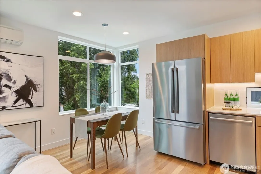 16 Etruia Street #B, Seattle, WA 98109