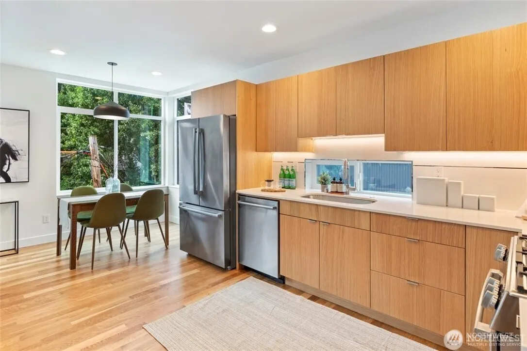 16 Etruia Street #B, Seattle, WA 98109